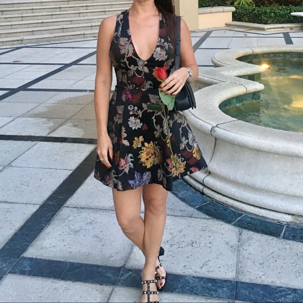 Size 2 Alice + Olivia dress
